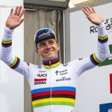 Remco Evenepoel: le maître absolu du contre-la-montre. KEYSTONE/JEAN-CHRISTOPHE BOTT